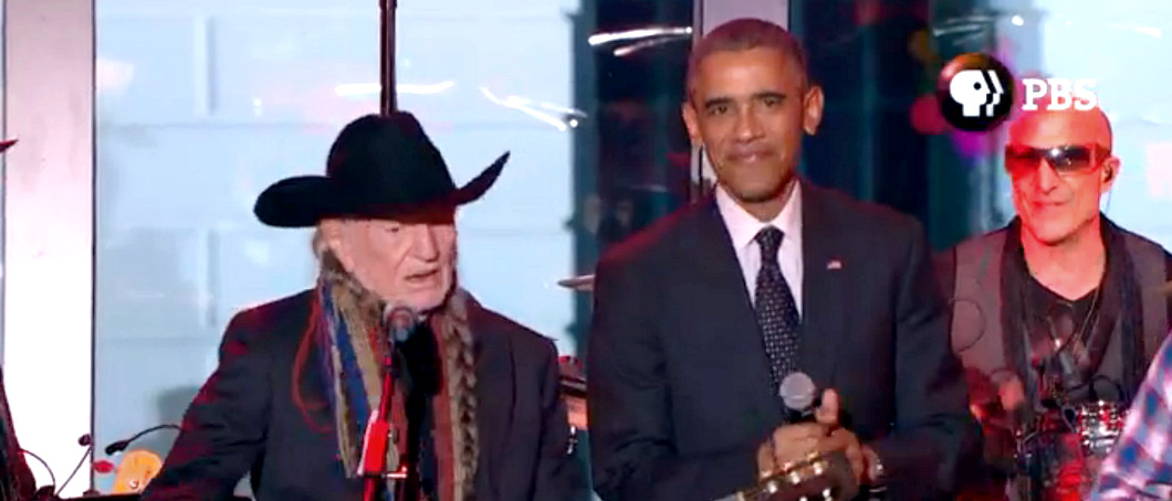 Watch Willie Nelson Sing ‘On The Road Again’ With President Obama