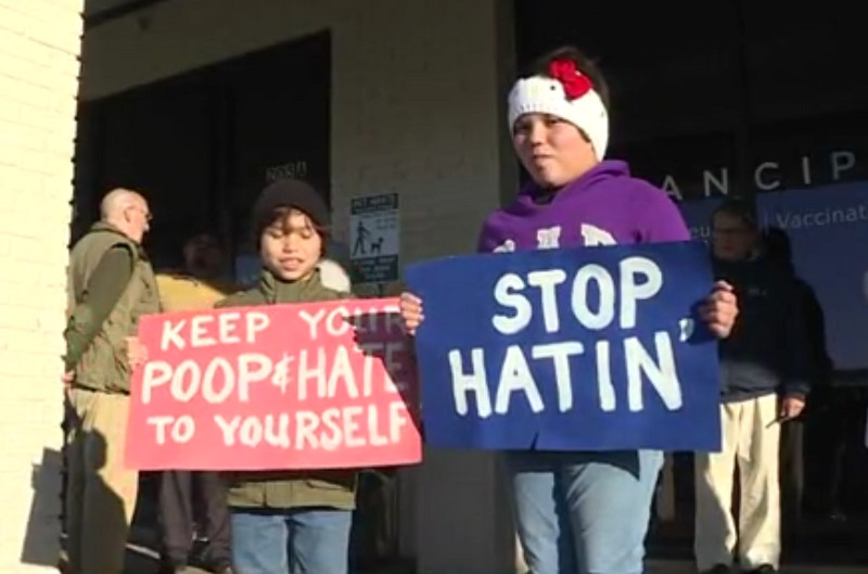 Protesters In Pflugerville Demand Respect For Local Mosque