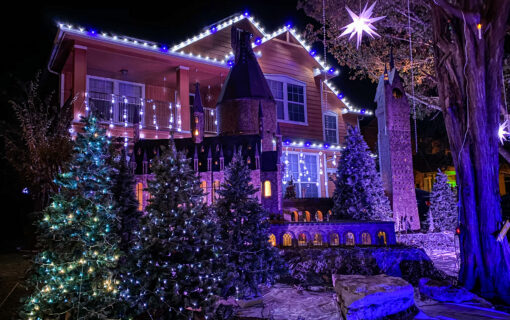 Break Out The Butterbeer, The Austin Harry Potter House is Ready For Christmas!