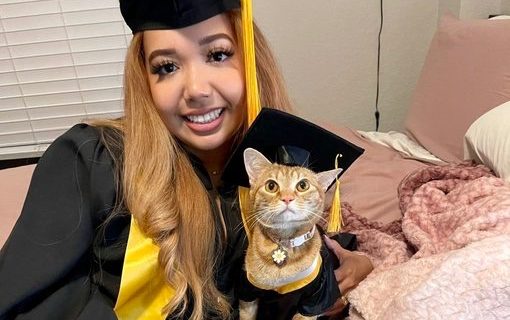 Cat Graduates From University of Texas at Austin